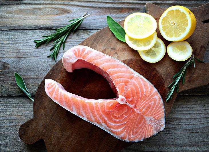 salmon-steak-8-reasons-why-you-should-never-order-salmon