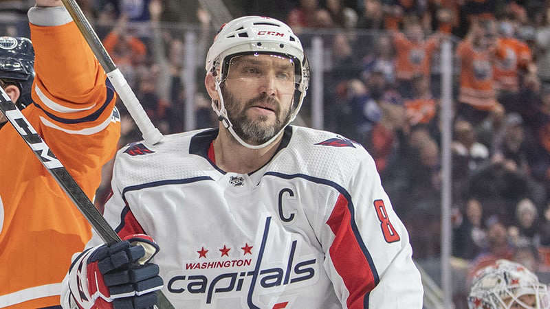 «Вашингтон» вручит Овечкину памятный подарок за бомбардирские рекорды в НХЛ
