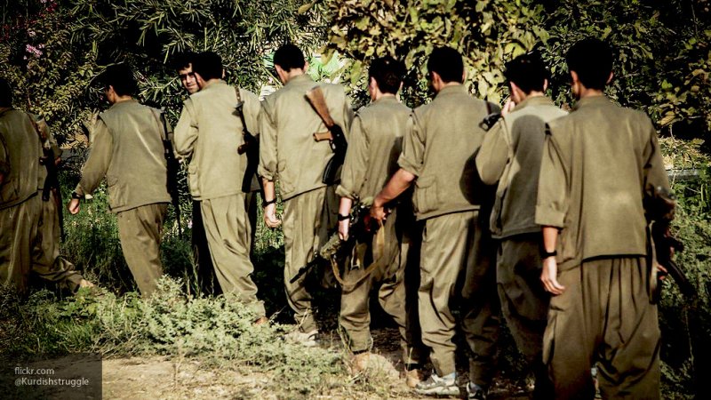 Курдские боевики наступают на пятки протурецкому ополчению в провинции Ракка в Сирии