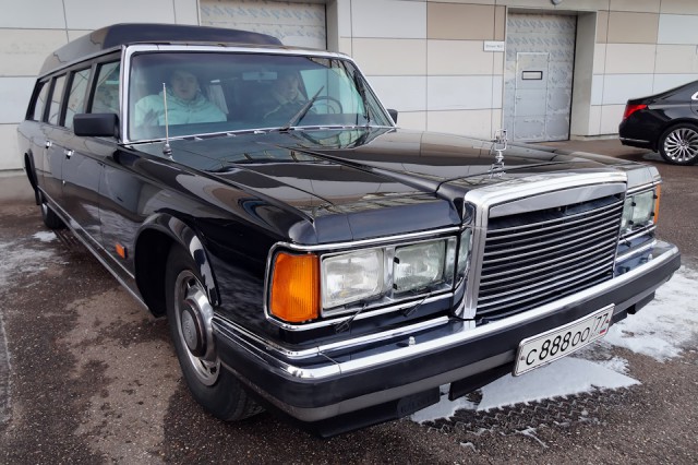 ЗИЛ-41042 "Чёрный Доктор". VIP-скорая из СССР