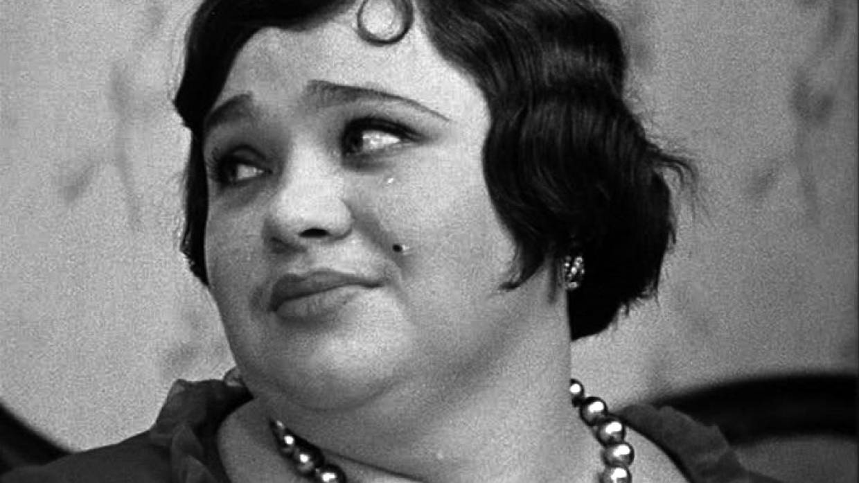 Мария Аронова призналась, что все чаще вспоминает коллегу по сцене Наталью Крачковскую Общество