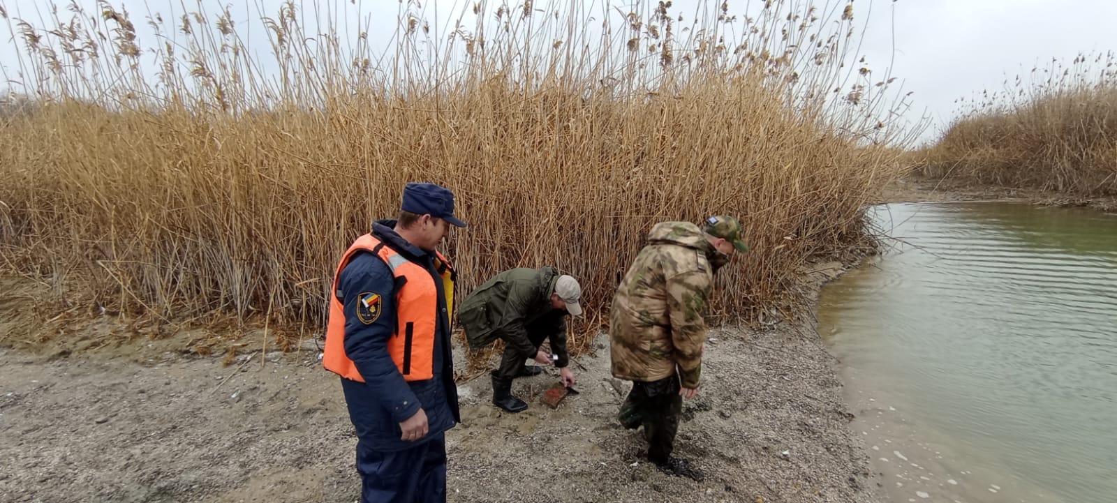 Пропали рыбаки в ростовской