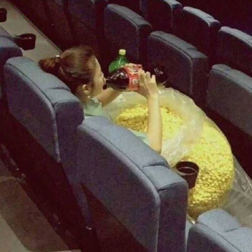 Весёлая уличная мода шанхайских жителей, которые даже понятия не имеют, чем она забавна Весёлая уличная мода шанхайских жителей, которые даже понятия не имеют, чем она забавна