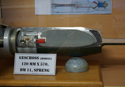 В бухте Гильзовой найдены четыре глубинных бомбы времен войны