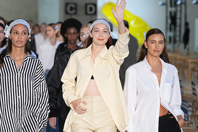 Неделя моды в Милане: Ирина Шейк, Джиджи Хадид, Джоан Смоллс на показе Max Mara Новости моды