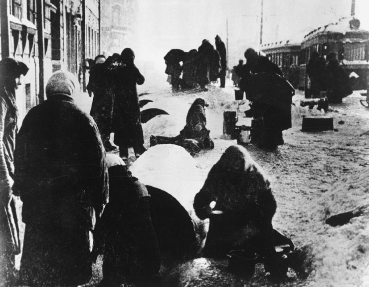 Блокадный Ленинград. Зима 1942 года. Репродукция ИТАР-ТАСС