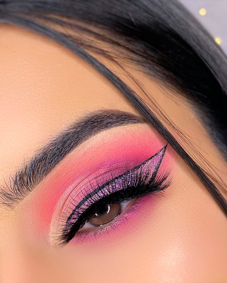 Макияж на новый год 2023. Макияж на новый год брюнетка. Ханна мейк. Новогодний макияж для брюнеток. Новогодний макияж.