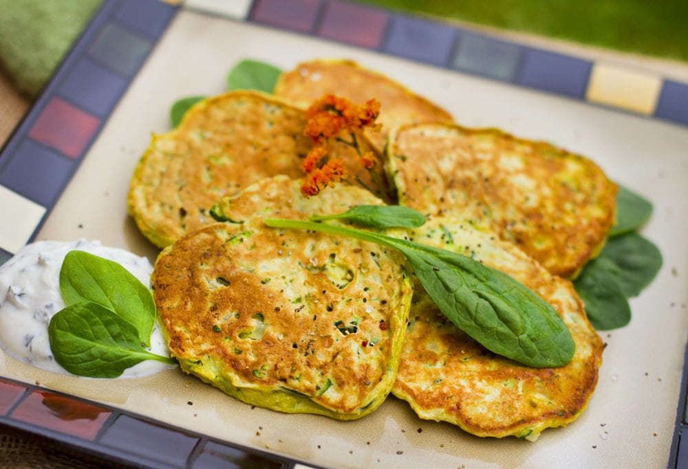 Драники из кабачков рецепт на сковороде с чесноком фото пошагово самый вкусный