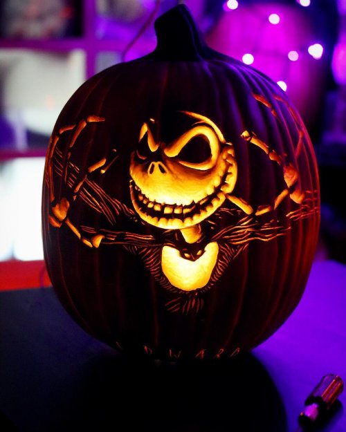 19 крутых идей для вырезания тыквы на Хэллоуин 19 крутых идей для вырезания тыквы на Хэллоуин