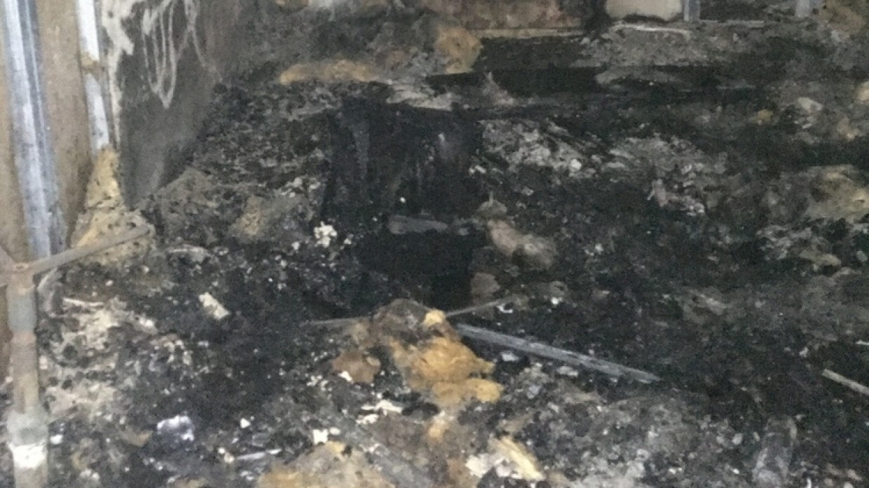 Пострадавшего при пожаре в квартире на Пионерской доставили в НИИ Джанелидзе Происшествия