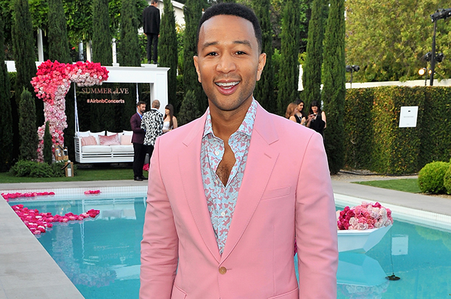 Джон Ледженд стал самым сексуальным мужчиной года по версии журнала People