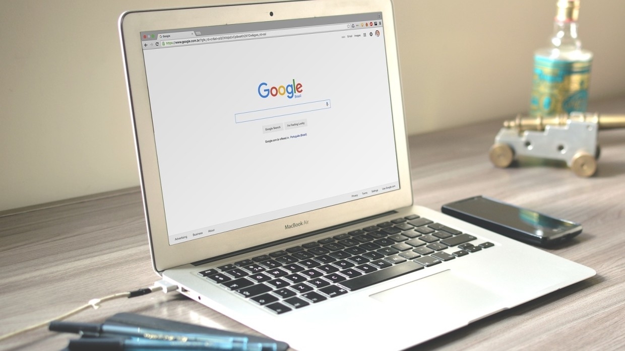 Google внедрит функцию предупреждения о фейковых новостях