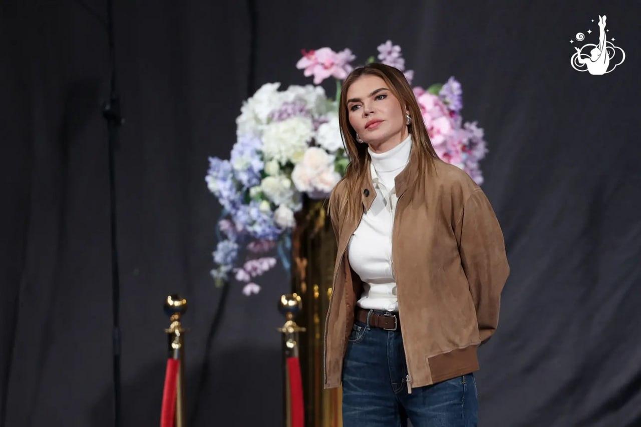 Твидовая юбка и кожаный пиджак: в Сети обсуждают новые образы Алины Кабаевой на чемпионате России по художественной гимнастике Кабаева, Алина, художественной, чемпионка, «Небесная, грация», России, гимнастике, Кабаевой, гимнастики, спортсменка, гимнасток, После, олимпийская, делать, академии, воспитанниц, чемпионки, Алины, спортсменки