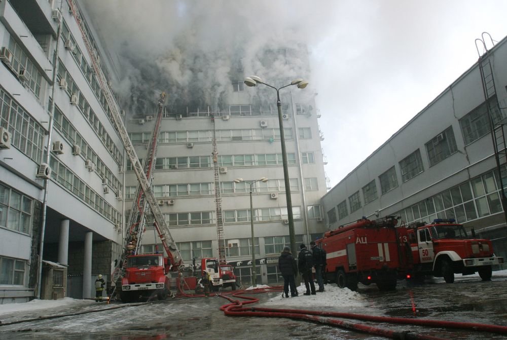 Пожар в здании комбината газеты "Правда". / РИА Новости