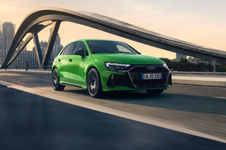 Audi прощается со своим легендарным 5-цилиндровым мотором
