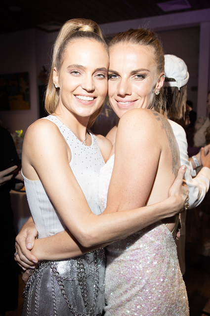 Наталья Ионова, Рената Литвинова, Кети Топурия и другие на дне рождения Светланы Кузнецовой Наталья Ионова, Рената Литвинова, Кети Топурия и другие на дне рождения Светланы Кузнецовой Светская жизнь