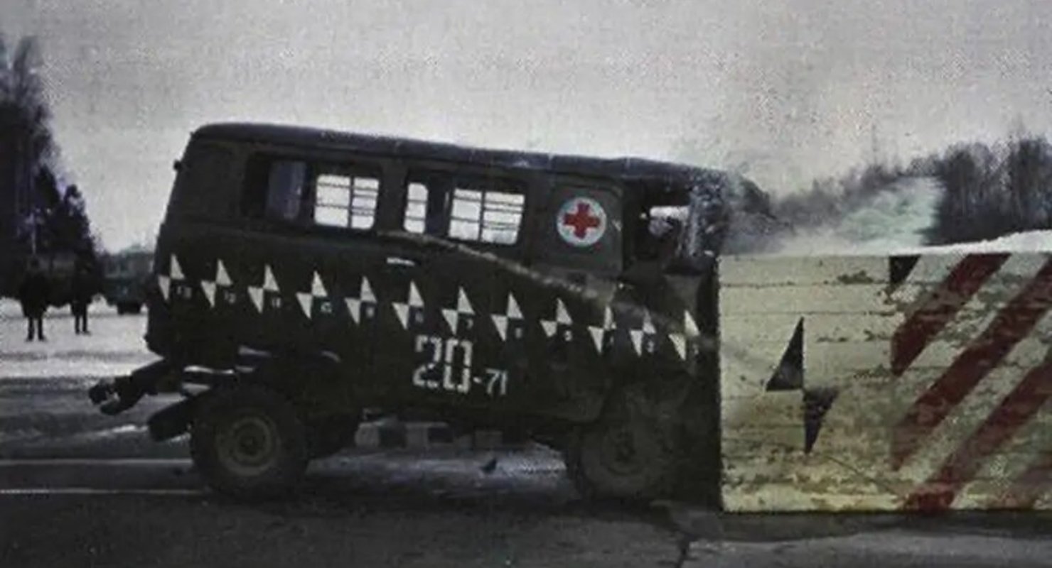 Краш-тест УАЗ-452А в 1971 году