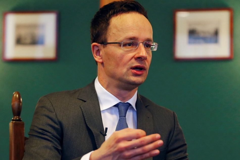 Глава МИД Венгрии назвал условие для вступления Украины в НАТО