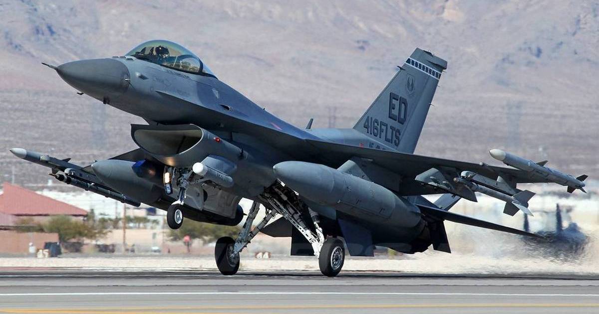 Что из себя представляет американский истребитель F-16 и может ли он тягаться с российскими аналогами