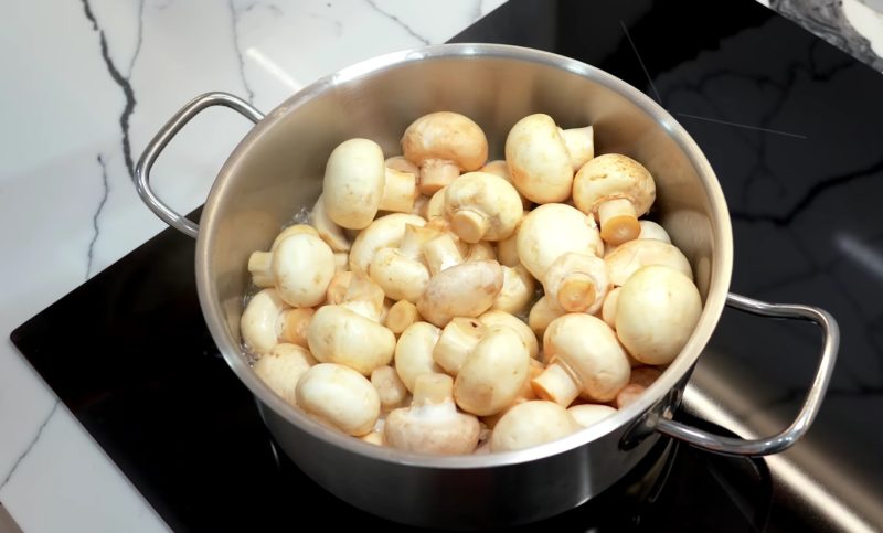 Невероятно вкусные маринованные грибочки по самому простому рецепту Закуски