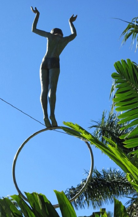«Балансирующие скульптуры», бросающие вызов гравитации 