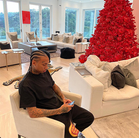 В гостях у Tyga: экскурсия по особняку экс-бойфренда Кайли Дженнер в Бель-Эйр В гостях у Tyga: экскурсия по особняку экс-бойфренда Кайли Дженнер в Бель-Эйр Стиль жизни,Дома звезд