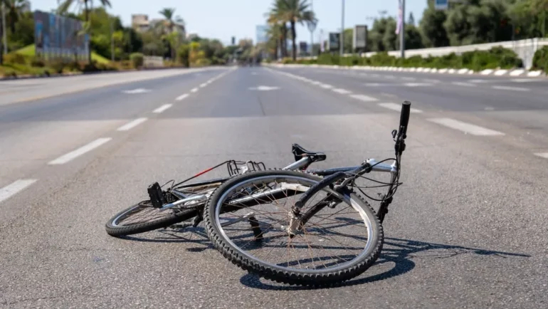 Хотела сбежать: пьяная следовательница сбила велосипедиста и лишила его жизни