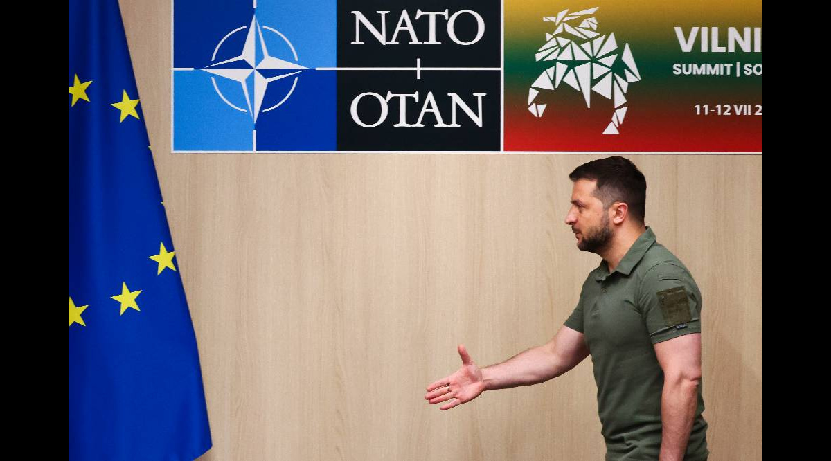 Украина сама виновата в том, что Запад расценивает ее как буферную зону, а не...