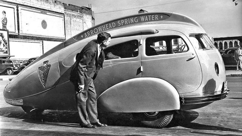 Нескладный трехколесный вагончик Arrowhead для рекламирования ключевой воды. 1936 год авто, автодизайн, автомобили, дизайн, интересные автомобили, минивэн, ретро авто