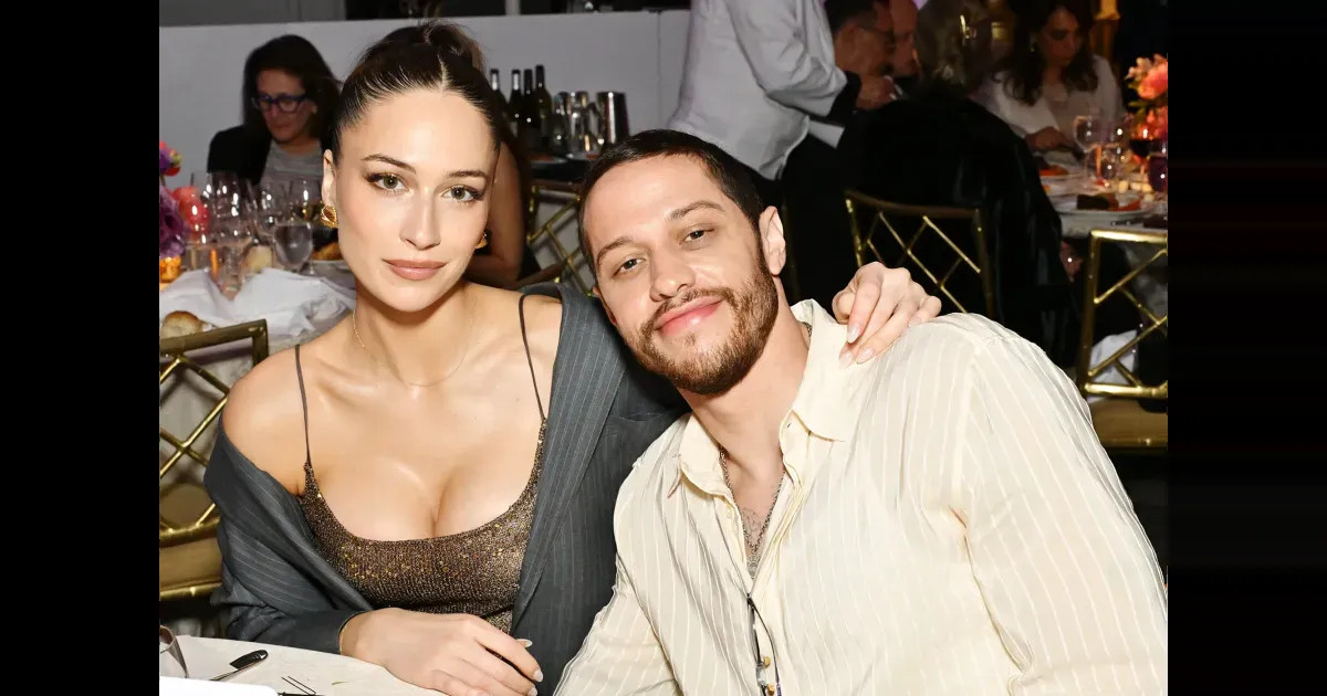 Девушка Пита Дэвидсона Элси Хьюитт объяснила, почему отказалась кормить новорождённую дочь грудью elle,издание,endometriosis foundation,ариан гранд,Ким Кардашьян,пит дэвидсон,скотти роуз,элси хьюитт,Эмили Ратаковски