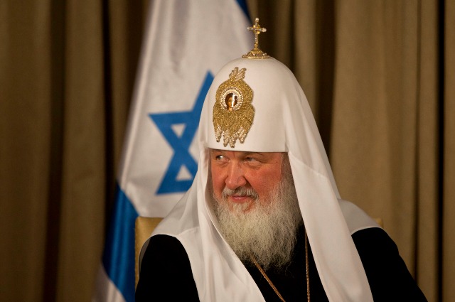 Патриарх Кирилл предложил включить в Конституцию упоминание о Боге