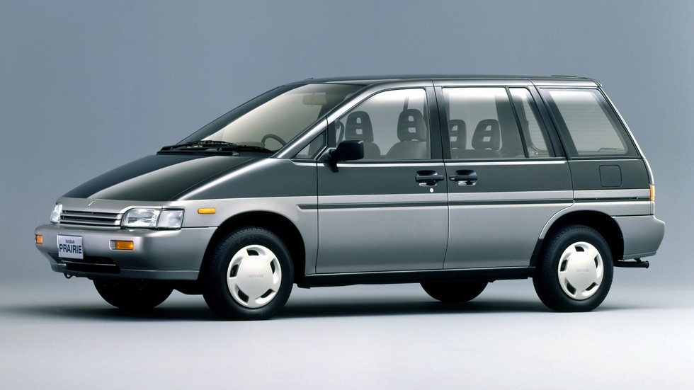 nissan_prairie_3