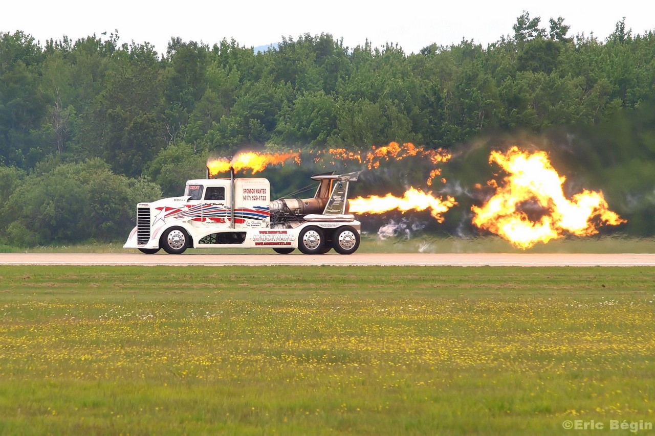 Cамый быстрый, дорогой и самый бесполезный: реактивный грузовик «Shockwave» реактивных, Шокли, грузовик, Peterbilt, карьера, классе, большая, рекордов, проекта, реактивного, двигателей, жизни, Pratt&Whitney, J3448, менее, проект, реактивной, колеса, скорость, которую