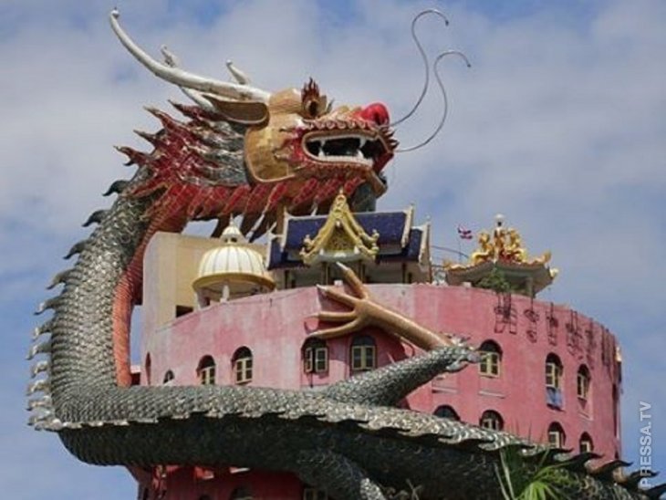 Храм Большого Дракона в Таиланде 
