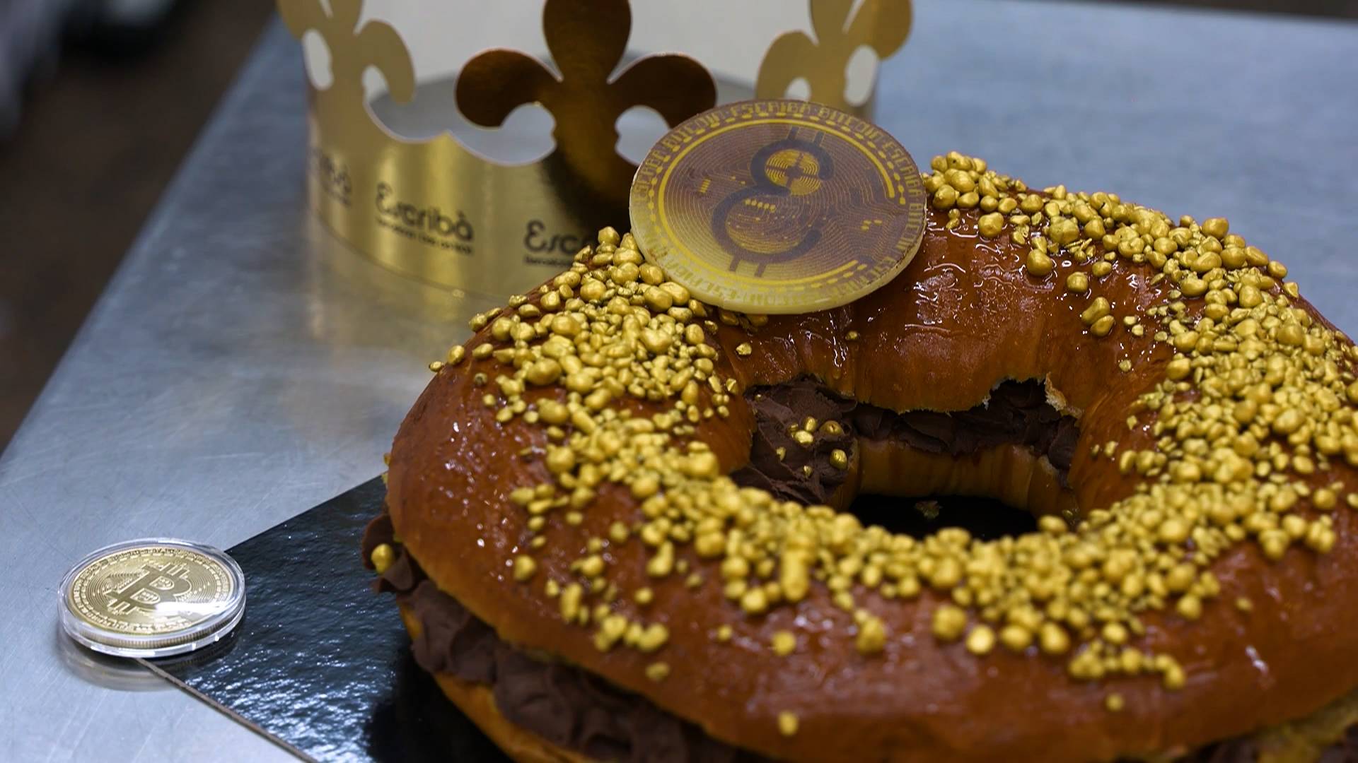 Испанский кондитер выставил на продажу торт за биткоины