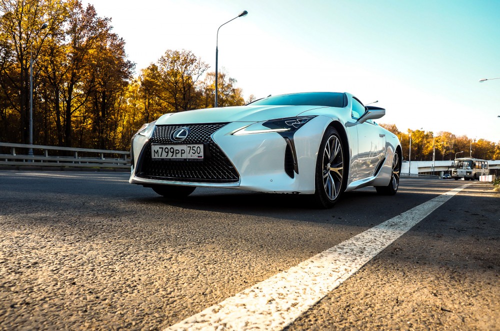 Lexus LC500: приковывающий взгляды