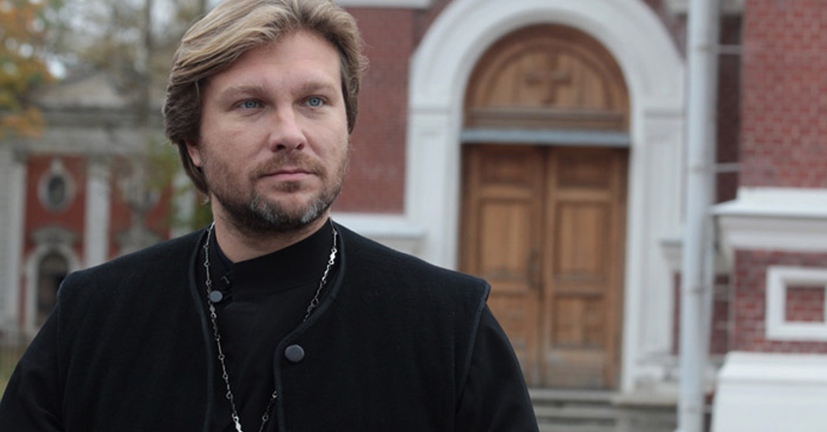 Обаятельный Егор Пазенко: творческий путь и личная жизнь актёра