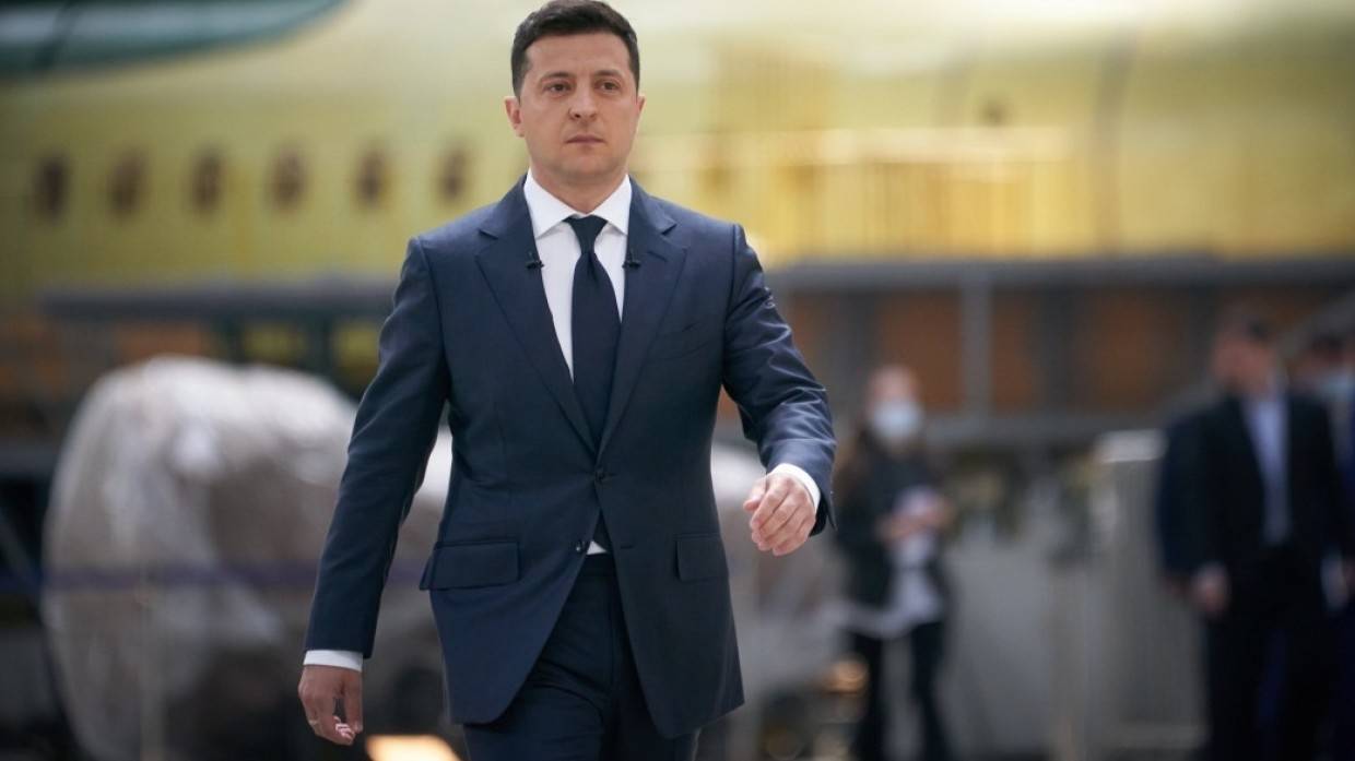 Зеленский запретил украинским политикам официально высказываться о внешней политике страны