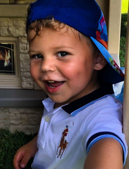 Общение на русском и стильные образы: Анна Курникова показала подросшую дочь Машу Общение на русском и стильные образы: Анна Курникова показала подросшую дочь Машу Дети,Дети знаменитостей