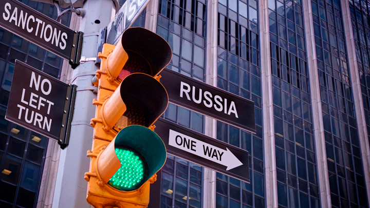 Вихри враждебные веют над нами. США готовят пакет "убойных" санкций, удар – по Путину