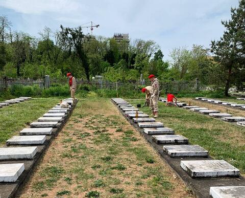 На кладбищах Краснодара поставят биотуалеты и заменят мусорные баки