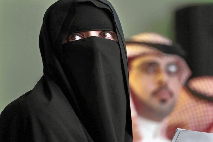 10 вещей, которые под запретом для женщин в Саудовской Аравии женщины,запреты,мир,общество,Саудовская Аравия