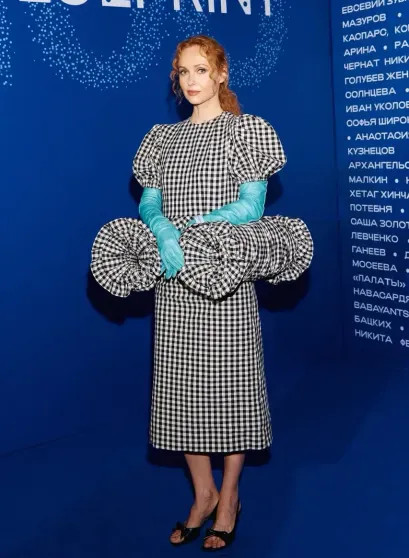Аня Чиповская, Александр Рогов, падчерица Ивана Урганта Эрика Кикнадзе, Александр Гудков и Ксения Собчак в модных образах на ужине The Blueprint платье, Ольга, Ксения, Александр, Собчак, надела, Prada, появилась, Чиповская, позировала, ЧиповскаяАня, ИсаковаВиктория, КарпутьОльга, СерябкинаКатя, Кищук, Виктория, Кикнадзе, СтаршенбаумОльга, СоловьёваИрина, Мухина