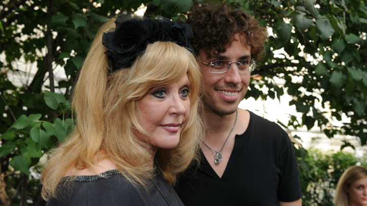 От Галкина до Познера: кого не удовлетворяет российский паспорт От Галкина до Познера: кого не удовлетворяет российский паспорт россия