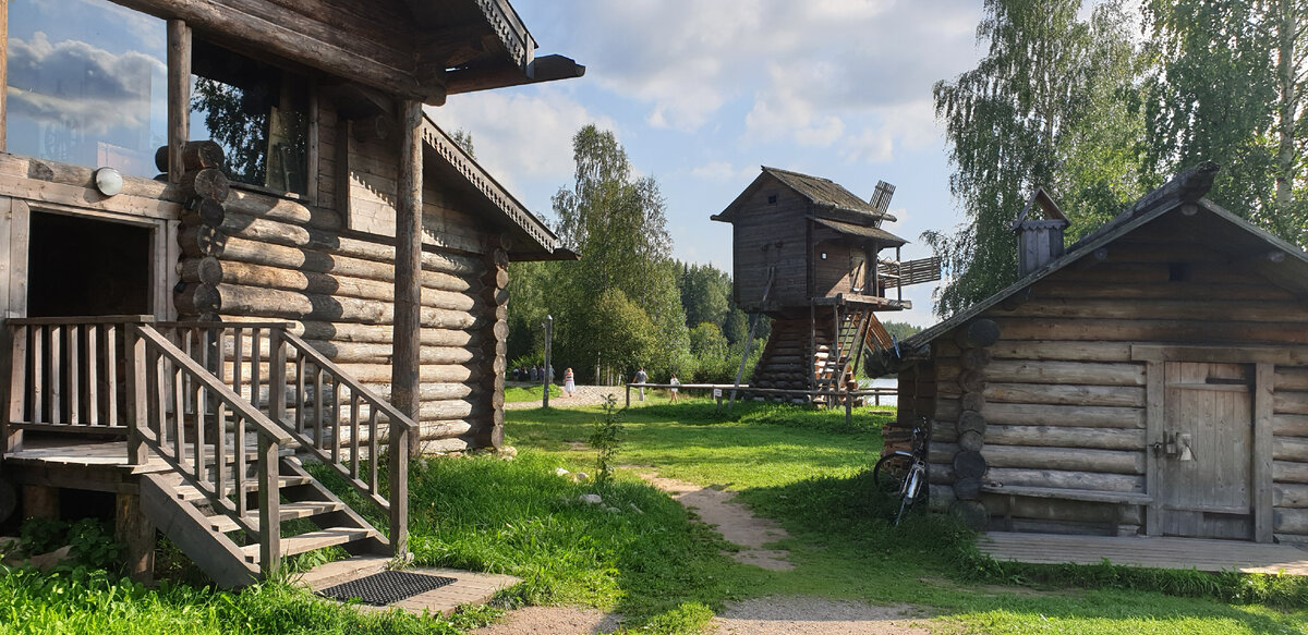 Деревня Верхние Мандроги: место, где живет старина