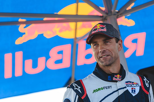       .          Red Bull    