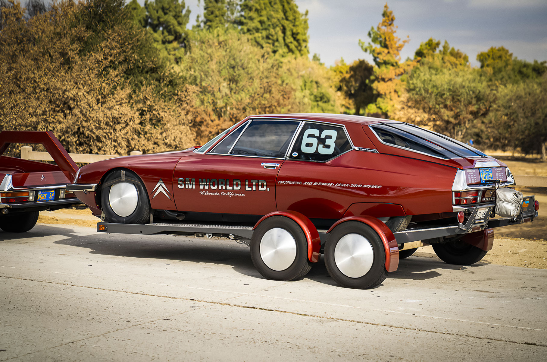 Рекордно быстрый Citroen пустят с молотка вместе с тягачом и прицепом Новости