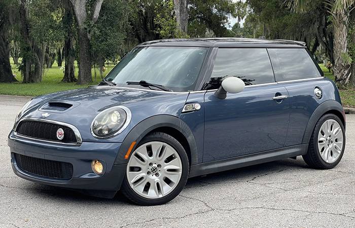 Mini Cooper Camden Edition./ Фото: bringatrailer.com