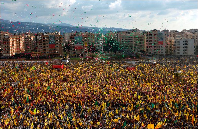 2006 год: народ Ливана празднует победу, которая обратила вспять англо-сионистский империализм.