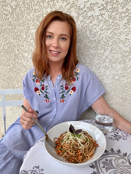 Приглашенный редактор Юлия Савичева: рецепт пасты с морепродуктами в томатном соусе Приглашенный редактор Юлия Савичева: рецепт пасты с морепродуктами в томатном соусе Звезды,Звездные блоги